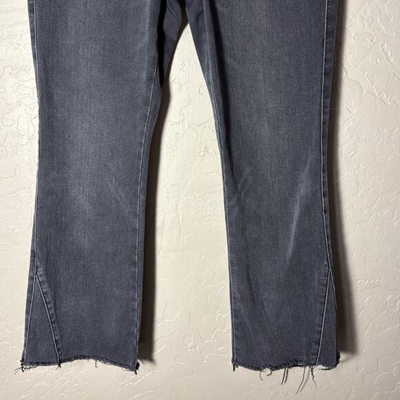 Express crop flare jeans washed black color size 4 - Picture 3 of 8